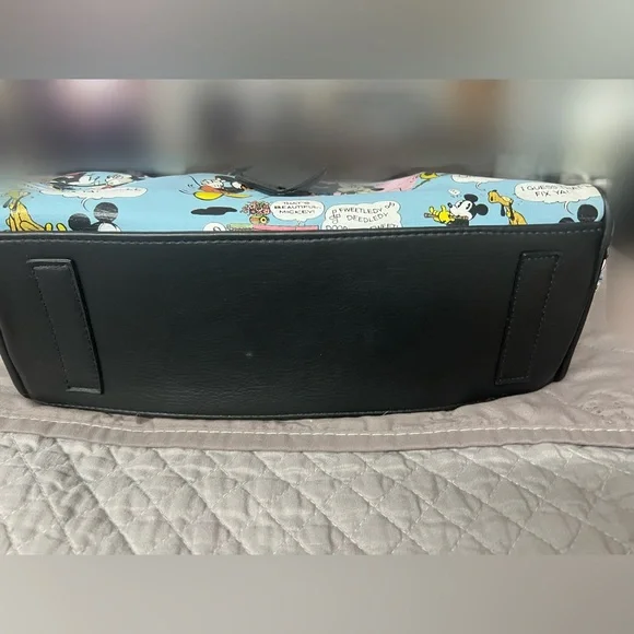 Walt Disney World Exclusive -  Blue Mickey Mouse Satchel - Picture 4 of 12